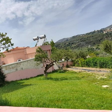 Georgioupoli Studio 2 With A Pool And Lake Views Екстериор снимка
